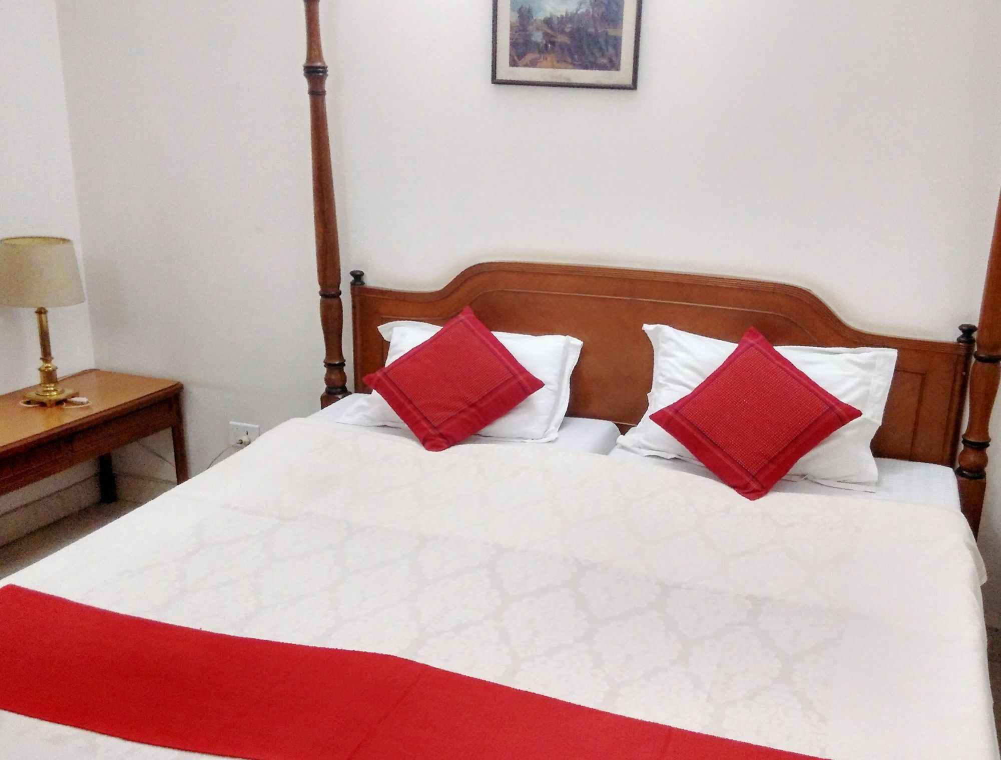 Hotel Palm Greens Нью-Дели Экстерьер фото